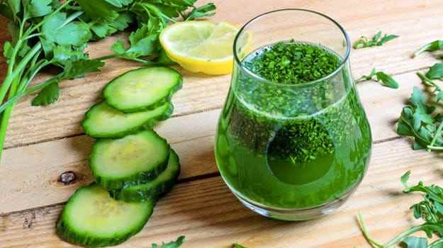 qu3240r8_cucumber-coriander-smoothie_625x300_08_April_22-compressed