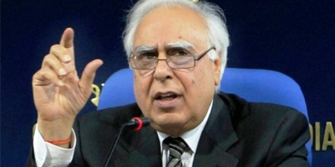 कपिल सिब्बल का नाटकीय बदलावः राम मंदिर का विरोध करने से लेकर हृदय में राम हैं कहने तक!