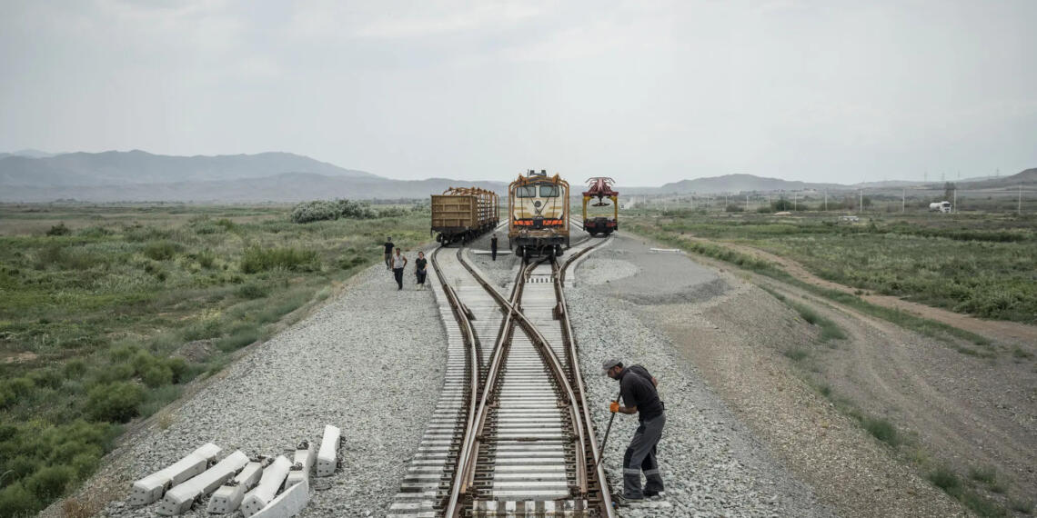 रूस-यूक्रेन जंग, रूस, ईरान, भारत, इंटरनेशनल नॉर्थ-साउथ ट्रांसपोर्ट कॉरिडोर, रूस-ईरान रेलवे परियोजना