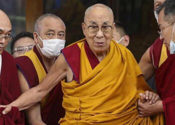 तिब्‍बती धर्मगुरु दलाई लामा, भारत, चीन, तिब्‍बत, भारत चीन सीमा विवाद,