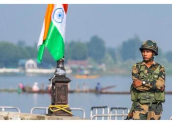 जम्मू-कश्मीर में अनोखी पहल, डल झील में तैरते मतदान केंद्र बनाए जाएंगे