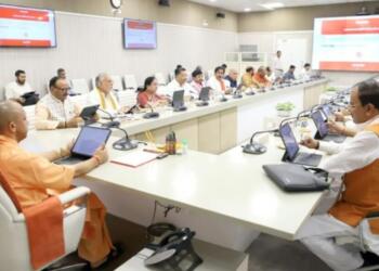 सीएम योगी की नई सोशल मीडिया पॉलिसी- सोशल मीडिया इंफ्लुएंसर्स पर मेहरबान, देश विरोधी पोस्ट पर सख्त