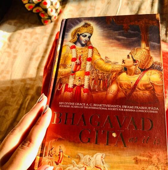 श्रीमद भगवद्गीता के विभिन्न अध्याय और उनकी मुख्य अवधारणाएँ