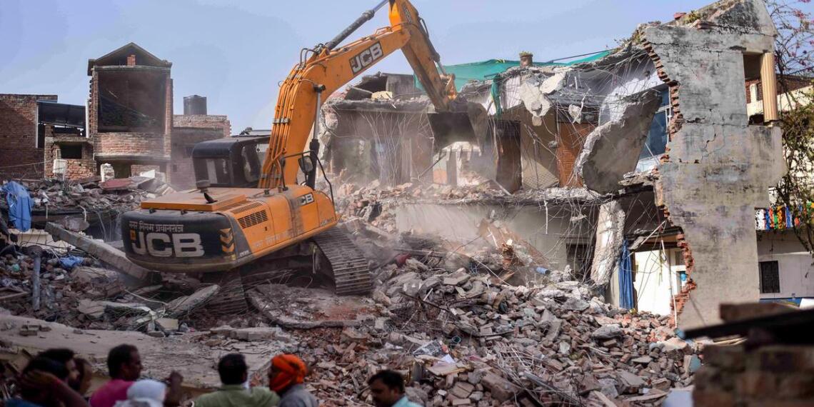 देशभर में बुलडोजर एक्शन पर सुप्रीम कोर्ट की रोक, लेकिन इन मामलों में कार्रवाई की छूट