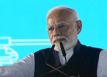 शिवाजी महाराज मूर्ति विवाद: बीजेपी और मोदी की आलोचना इसलिए बेमानी है