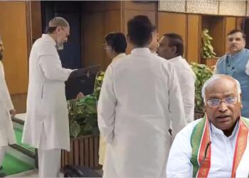 विपक्षी सांसदों का वॉकआउट