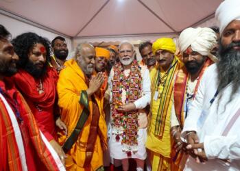 प्रधानमंत्री नरेंद्र मोदी, बंजारा समाज, संत