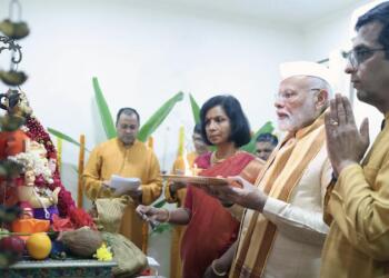 'मिलने का मतलब डील होना नहीं...': पीएम मोदी के साथ मुलाकात पर सवाल उठा रहे लोगों को CJI चंद्रचूड़ का कड़ा जवाब