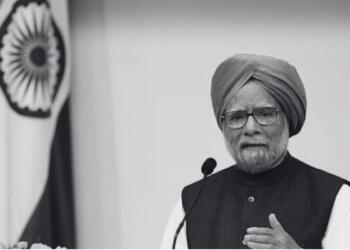 संसद में कभी तीखी बहस और कभी नोंक-झोंक के बीच मनमोहन सिंह ने 10 वर्षों तक गठबंधन की सरकार चलाई