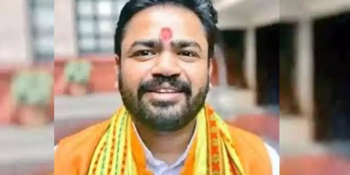 अजमेर दरगाह पर जिन्होंने दायर की अर्जियाँ, उन पर जानलेवा हमला