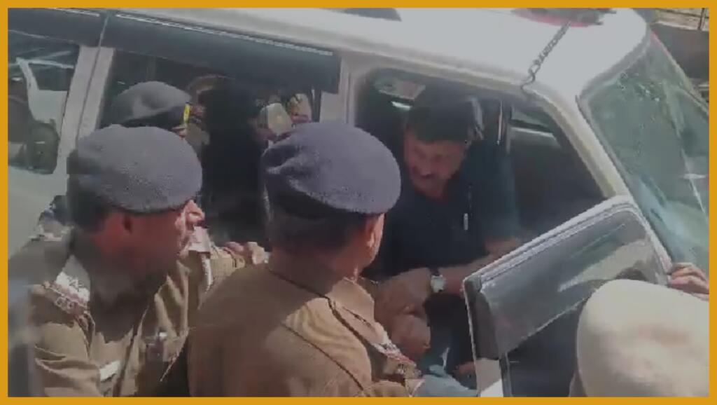 चंडीगढ़ पुलिस और केंद्रीय राज्य मंत्री रवनीत बिट्टू की सुरक्षा टीम के बीच तीखी नोकझोंक