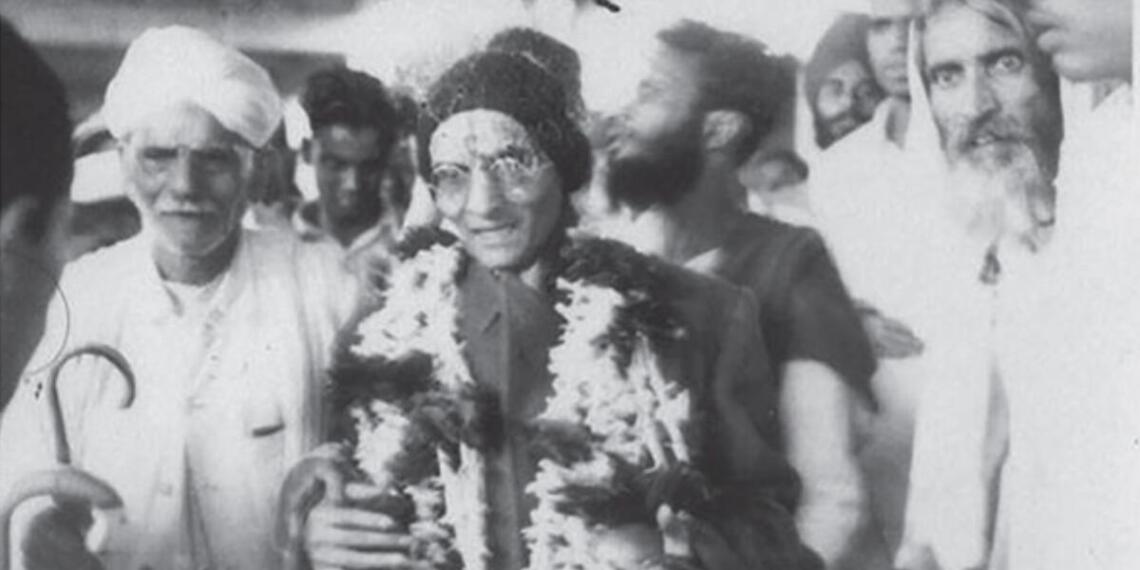 1950 में जेल से रिहा किए जाने के बाद सावरकर (चित्र: savarkar.org)