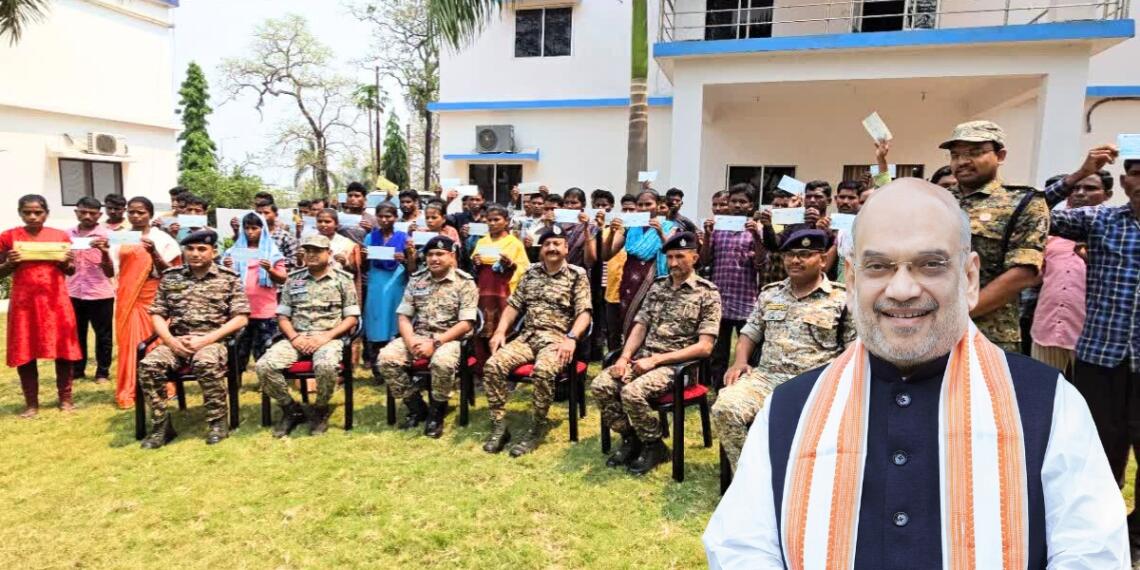 50 नक्सली सरेंडर