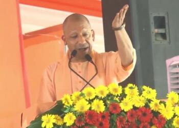 बंगाल हिंसा को लेकर भड़के सीएम योगी