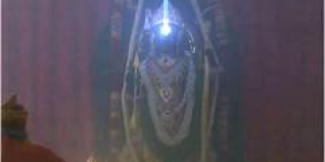 अयोध्या में रामनवमी पर रामलला का हुआ सूर्यतिलक