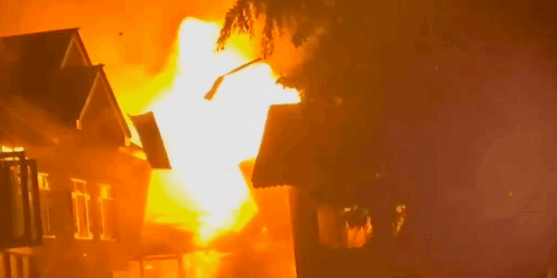 पहलगाम हमले के गुनहगारों पर एक्शन शुरू: IED से उड़ाया गया आतंकी आदिल का घर, आसिफ के घर पर चला बुलडोज़र