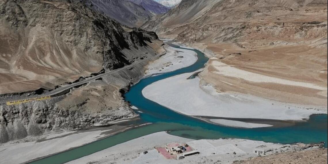 क्या है सिंधु जल समझौता और इसके खत्म होने से पाकिस्तान पर कितना बड़ा असर होगा?