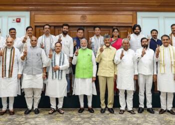 कांग्रेस के साथ लामबंद विपक्षी दल वक्फ इस मुद्दे पर एनडीए के सहयोगियों को उकसाना चाहते हैं