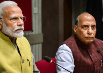 पीएम मोदी और रक्षा मंत्री राजनाथ सिंह