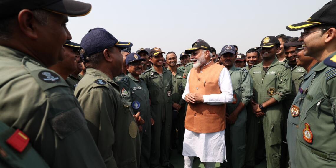 आदमपुर एयरबेस पर पीएम मोदी