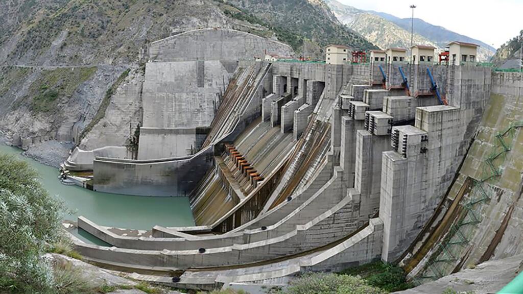 India stopped Chenab River Water In Baglihar Dam