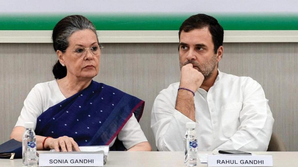 राहुल गाँधी, सोनिया गाँधी