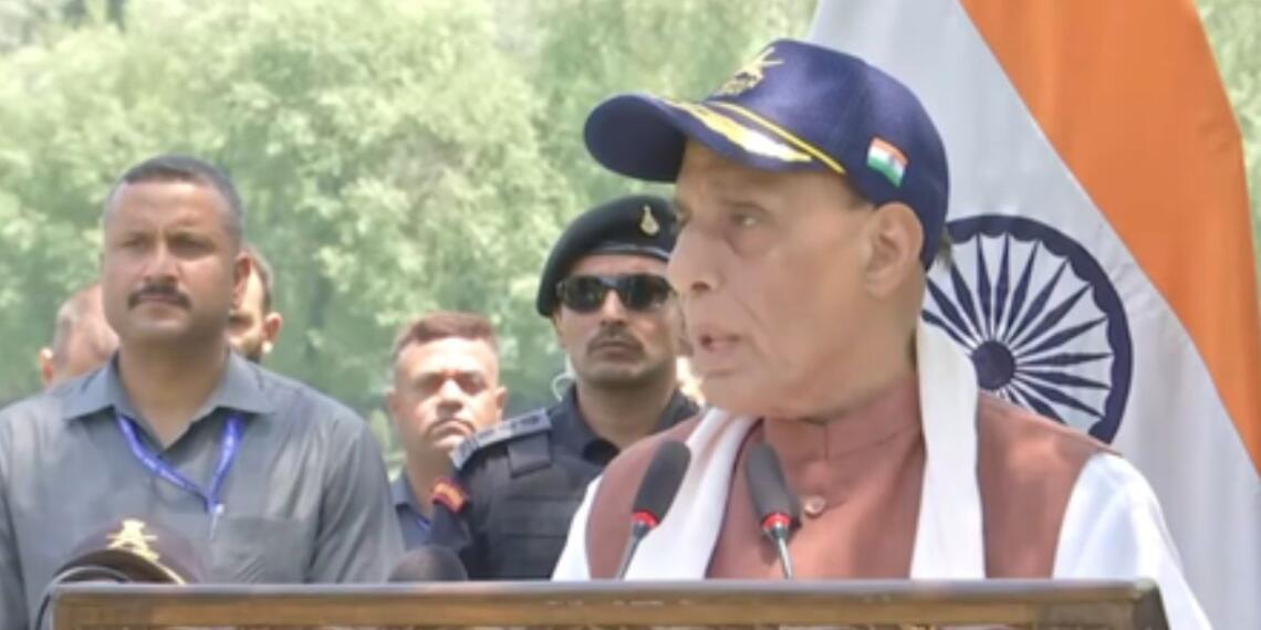 रक्षा मंत्री राजनाथ सिंह