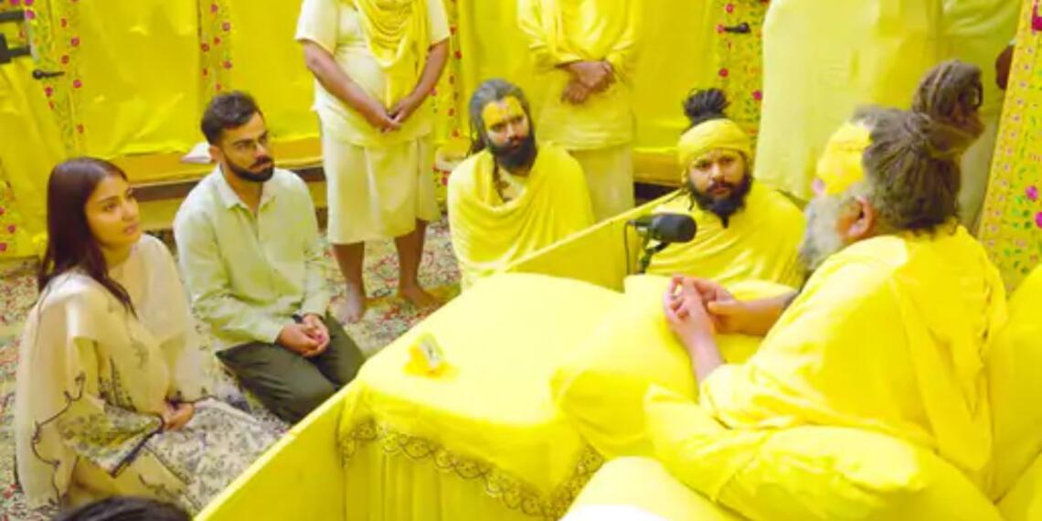 पत्नी अनुष्का शर्मा के साथ वृन्दावन पहुंचे विराट कोहली