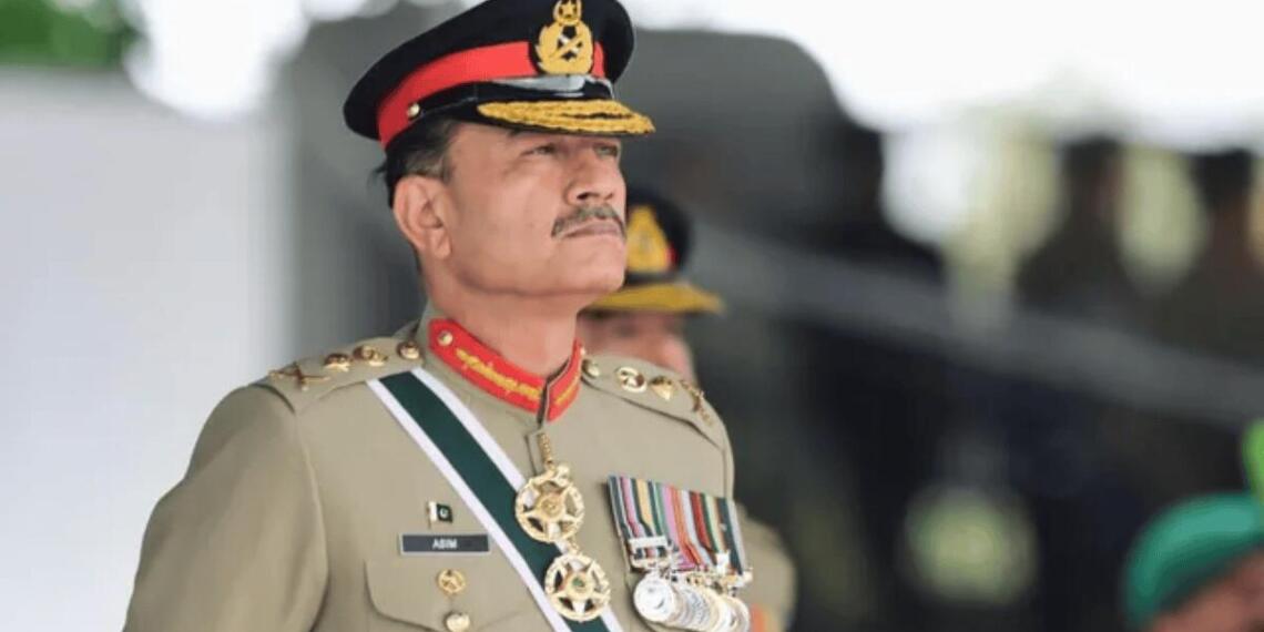 पाक सेना प्रमुख असीम मुनीर की ‘इमेज बिल्डिंग’ कर रहा था BBC! पकड़ा गया तो चुपचाप बदली हेडिंग