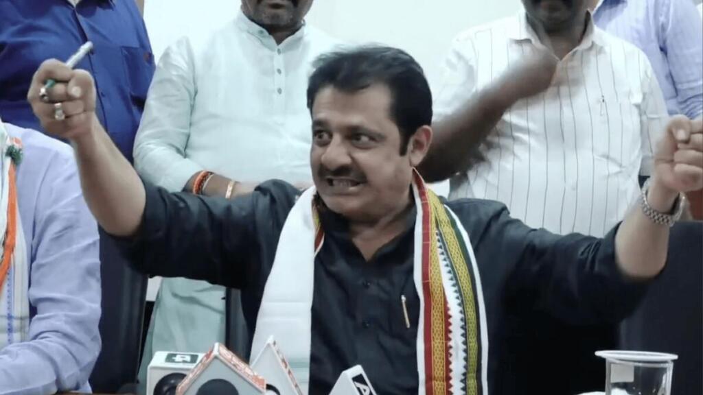 कर्नाटक के मंत्री ज़मीर अहमद खान