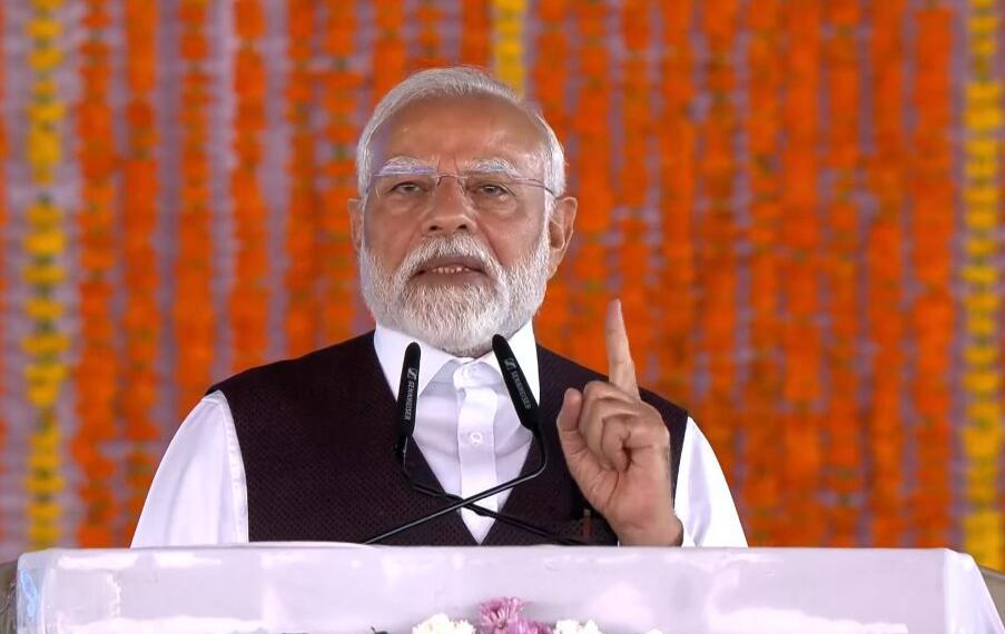 जम्मू-कश्मीर में पीएम मोदी ने पाकिस्तान को सुनाई खरी-खरी