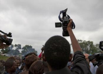 ईरान में पत्रकारों पर खतरा बढ़ा: धमकी, हमला और दमन का नया दौर शुरू