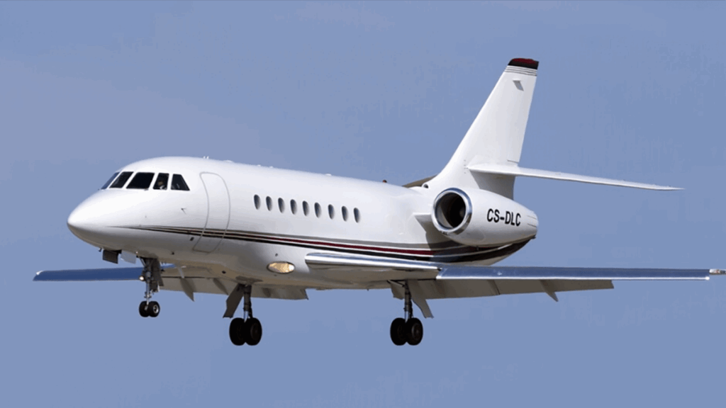 Falcon 2000 जेट (Photo- Blade.com)