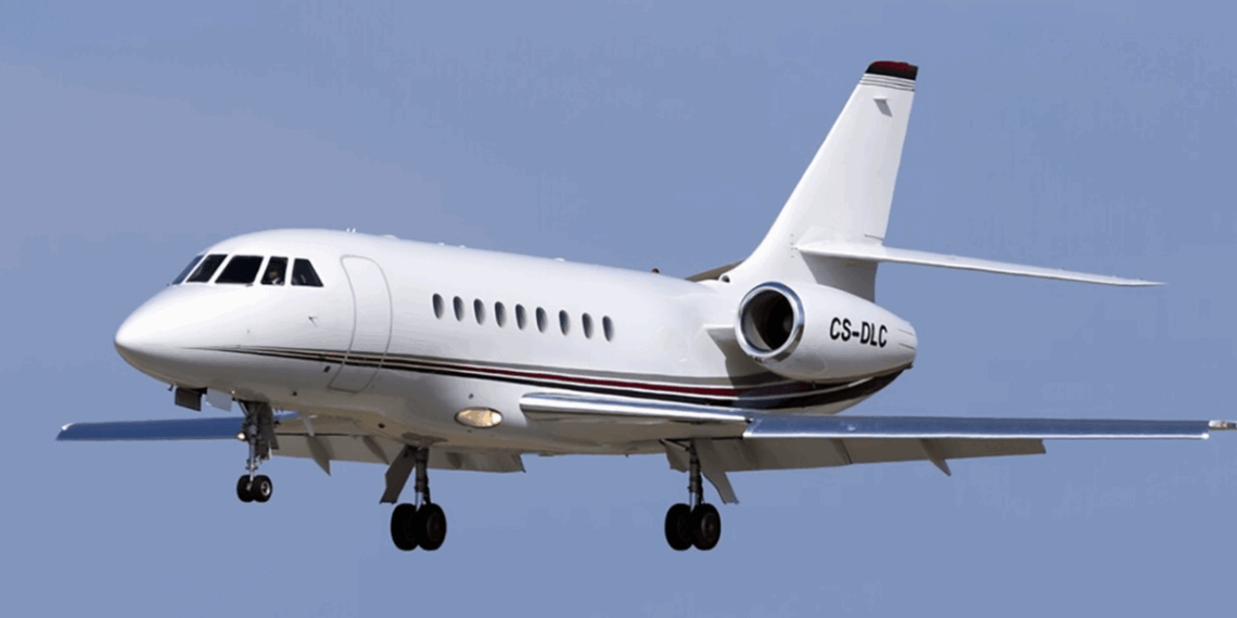 Falcon 2000 जेट (Photo- Blade.com)