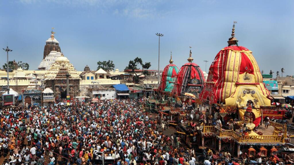 पुरी की रथ यात्रा ना केवल एक धार्मिक उत्सव है बल्कि यह एक सांस्कृतिक यात्रा भी है