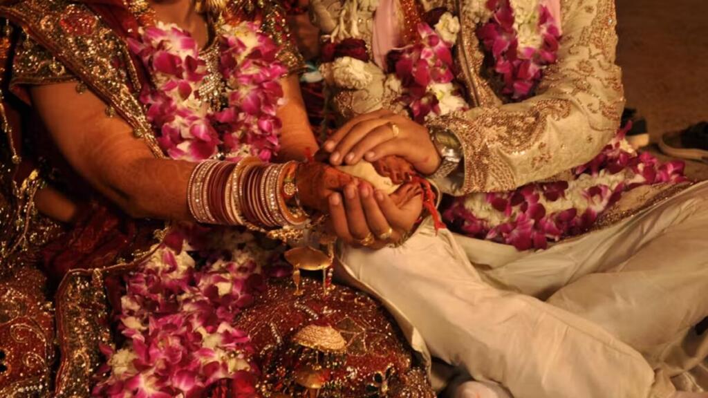 तीन दिनों तक डर के साये में रहा पति (FILE PHOTO)