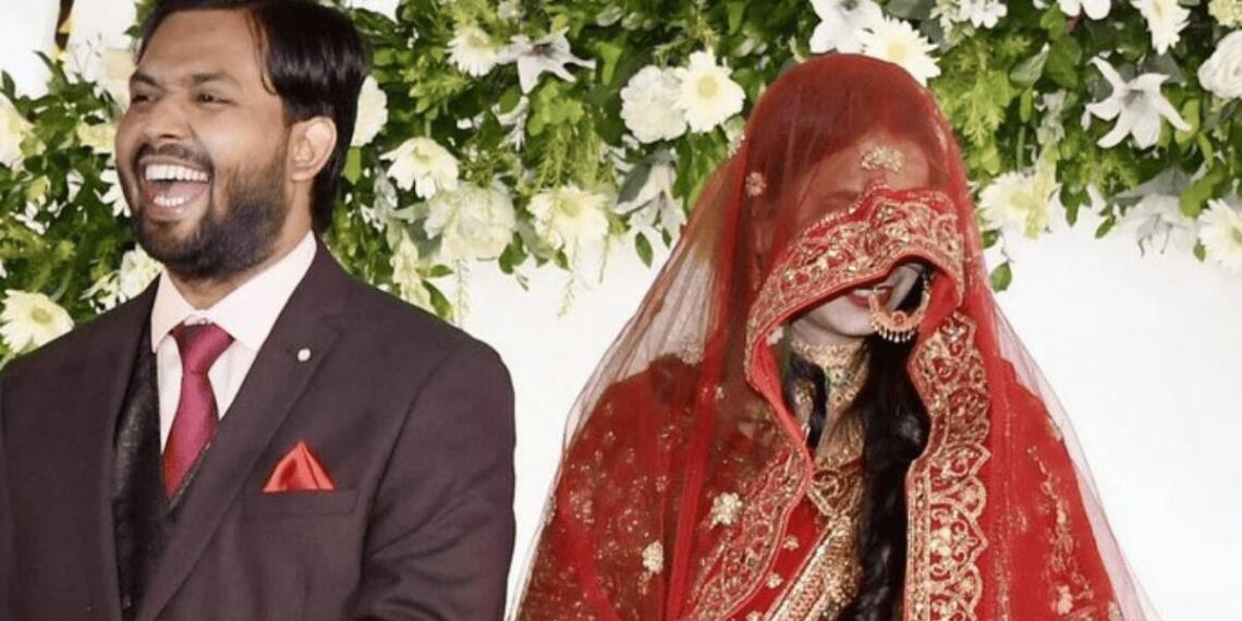 खान सर और उनकी पत्नी (चित्र: सोशल मीडिया)