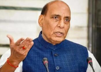 केंद्रीय रक्षा मंत्री राजनाथ सिंह (FILE PHOTO)