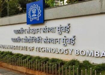 ‘शाकाहार को हिंसक’ बताने वाले IIT बॉम्बे के हिंदू विरोधी प्रोफेसर को कारण बताओ नोटिस