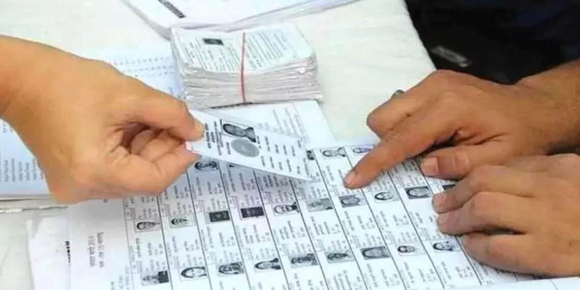 चुनाव आयोग की जांच में बड़ा खुलासा: बिहार की वोटर लिस्ट में नेपाल, बांग्लादेश और म्यांमार के नागरिकों के नाम