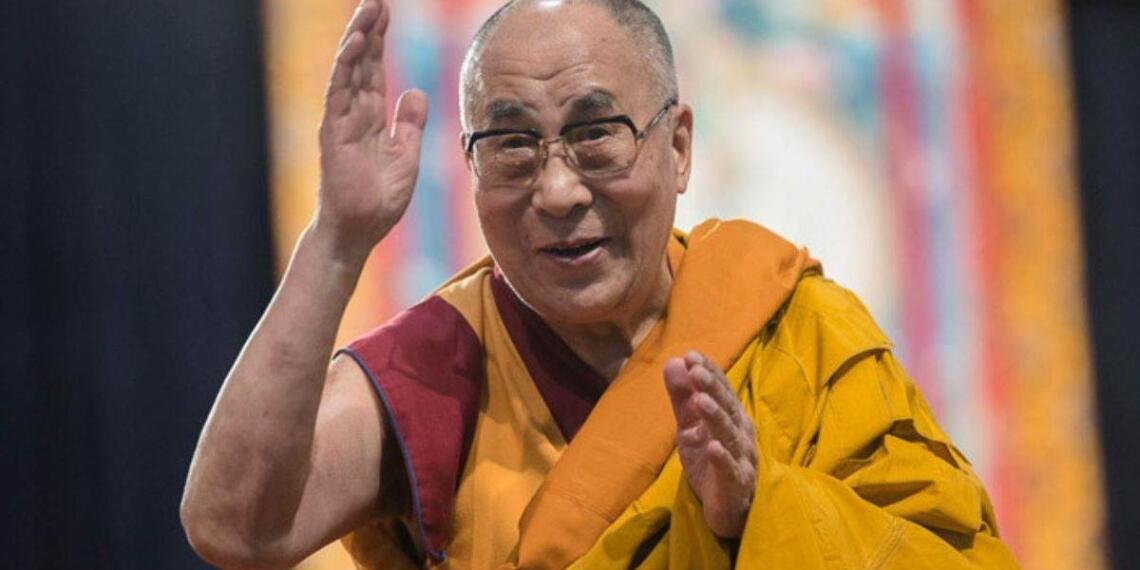 सोने के कलश से इंद्रधनुष तक: दलाई लामा की खोज का रहस्यमय सफर