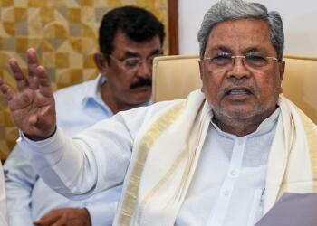 वैक्सीन को लेकर दोषारोपण का खेल? स्वास्थ्य मंत्रालय के खंडन के बावजूद सिद्धारमैया ने रची साजिश