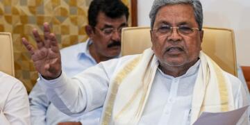 वैक्सीन को लेकर दोषारोपण का खेल? स्वास्थ्य मंत्रालय के खंडन के बावजूद सिद्धारमैया ने रची साजिश