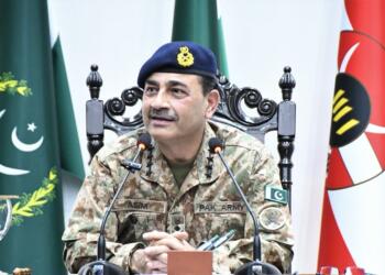 पाकिस्तान में फिर हो सकता है तख्तापलट, संव‍िधान में भी बदलाव की तैयारी