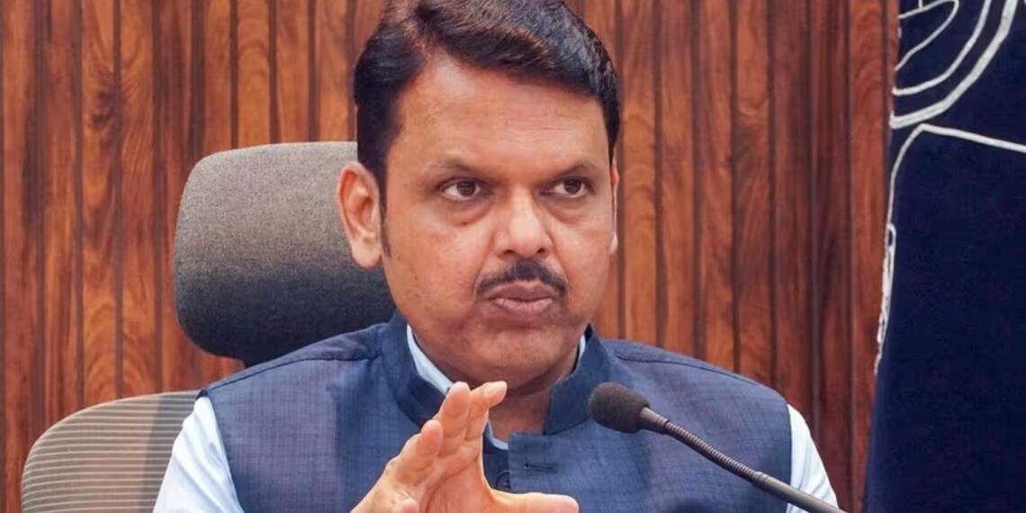 भाषा विवाद पर सीएम फडणवीस का सख्त रुख, मनसे की गुंडागर्दी पर भी जताई नाराज़गी