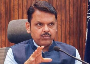 भाषा विवाद पर सीएम फडणवीस का सख्त रुख, मनसे की गुंडागर्दी पर भी जताई नाराज़गी