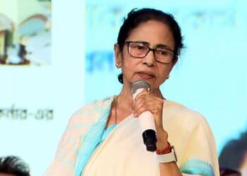 ममता बनर्जी का वीडियो निकला फर्जी- दिल्ली पुलिस ने ममता बनर्जी के बंगालियों पर हमले के दावे को  बताया “मनगढ़ंत”