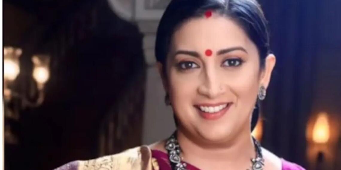 ‘क्योंकि सास भी कभी बहू थी’ के सेट से वायरल हुई स्मृति ईरानी की तस्वीर, 12 साल बाद टीवी पर तुलसी की वापसी