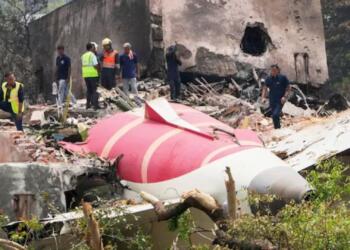 अहमदाबाद हादसे में मृत पायलटों को बदनाम करने पर- FIP का बड़ा कदम, WSJ और रॉयटर्स को कानूनी नोटिस