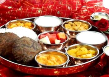 इस सावन उपवास कर रहे हैं? ऊर्जावान बने रहने के लिए इन 6 हाई प्रोटीन व्रत के अनुकूल खाद्य पदार्थों को आज़माएं